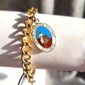 2/$12 Vintage souvenir Upper Canada Village charm bracelet GUC